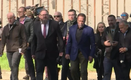 Schwarzenegger: Nikt nie zasługuje, by być ofiarą dyskryminacji i nienawiści - FILMY