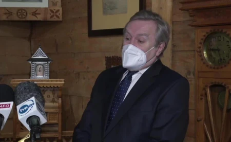 Gliński broni Beaty Szydło, parlamentarzyści chcą jej odwołania - FILM