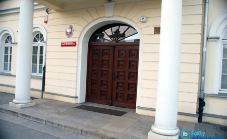 Wyłudzili 800 tysięcy. Ponad 30 podejrzanych na ławie oskarżonych