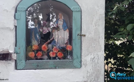 Kapliczka przy Chemiku znów zniszczona - FOTO