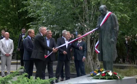 W Sopocie odsłonięto pomnik Władysława Bartoszewskiego - FILM