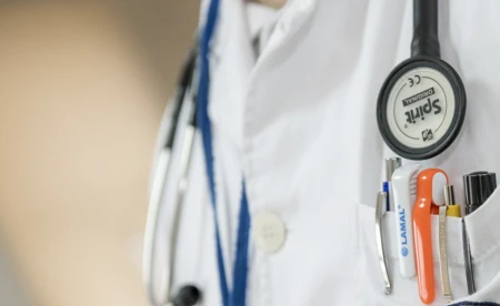 Akcja lekarzy: #zostańwdomu