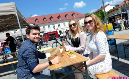 Kuchnie świata w food truckach - FILM, FOTO