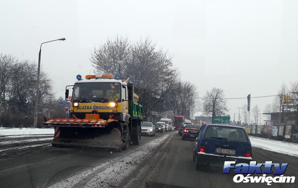 Oświęcim, śnieg, pługi, piaskarki, utrzymanie dróg