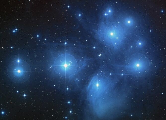 Plejady (NASA, ESA, AURA/Caltech, Palomar Observatory)