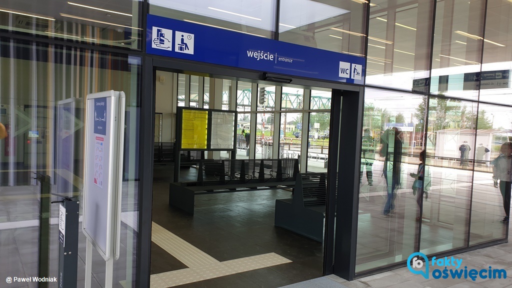  width=
