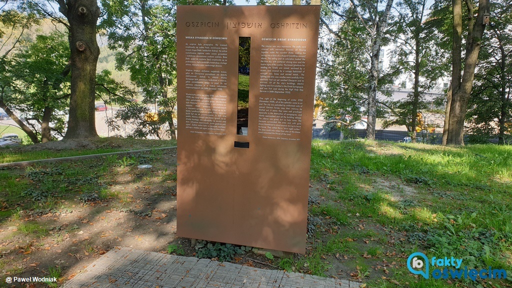  width=