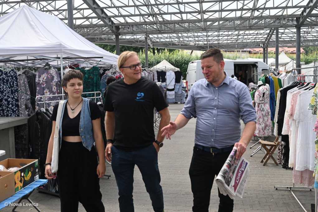  width=
