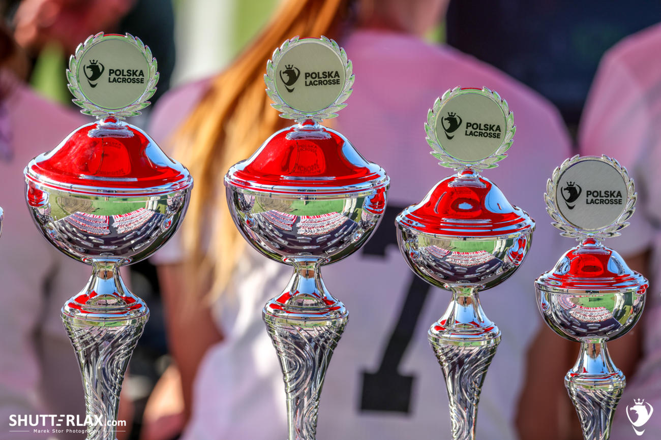 Nie udało się w tym sezonie stanąć na podium drużynie z Oświęcimia. W meczu, którego stawką był brązowy medal Spartanie ulegli Królom 4:10.