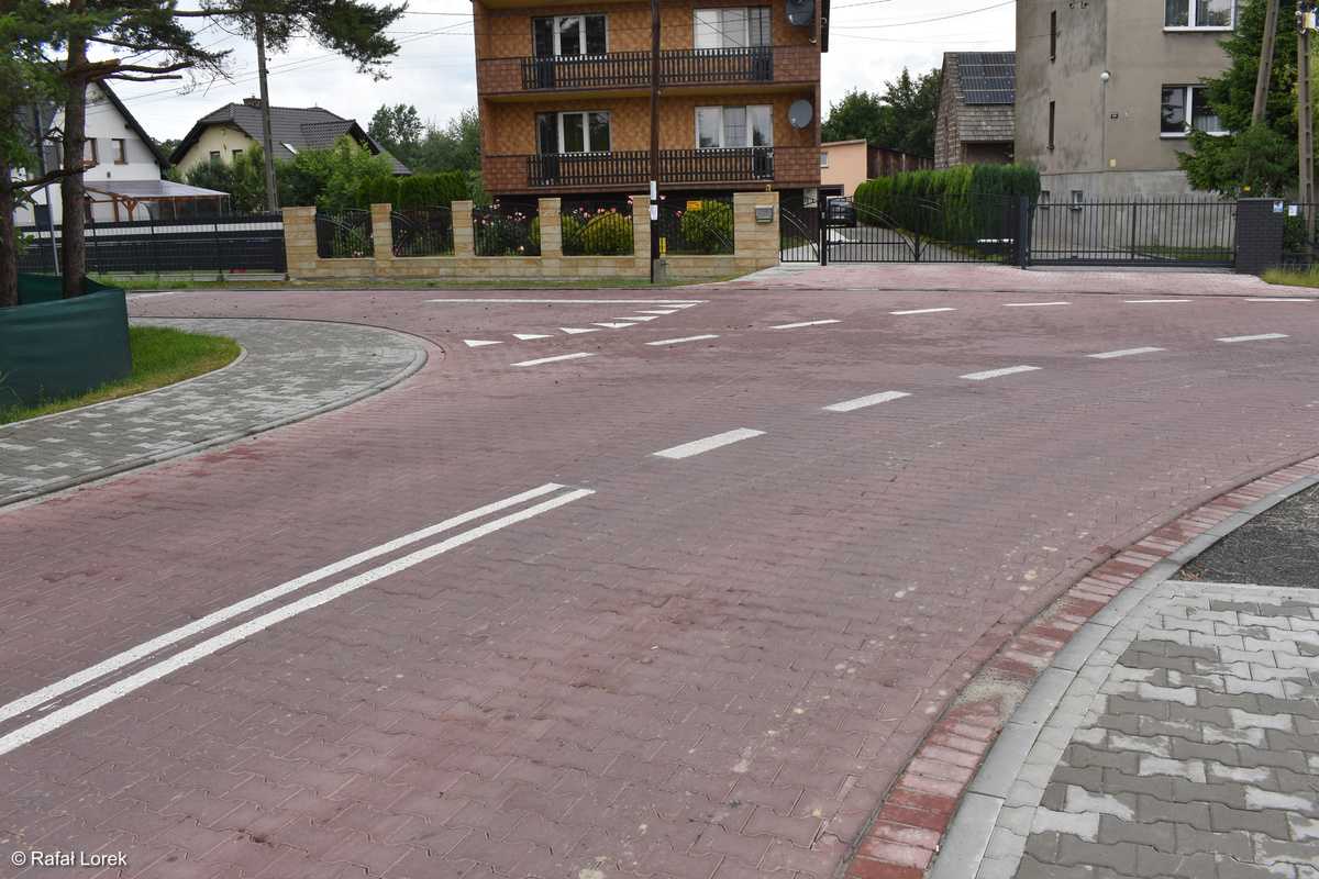 Droga powiatowa w Brzezince po przebudowie