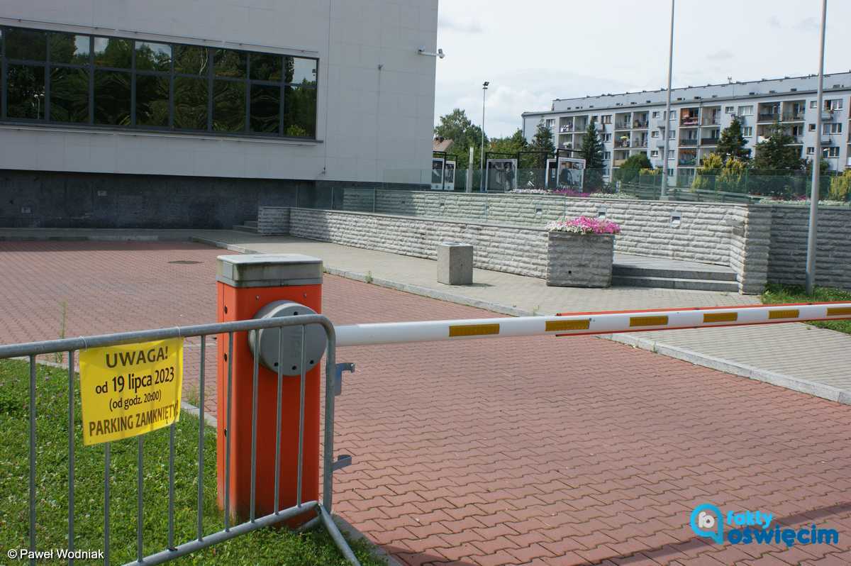 Parking przed OCK