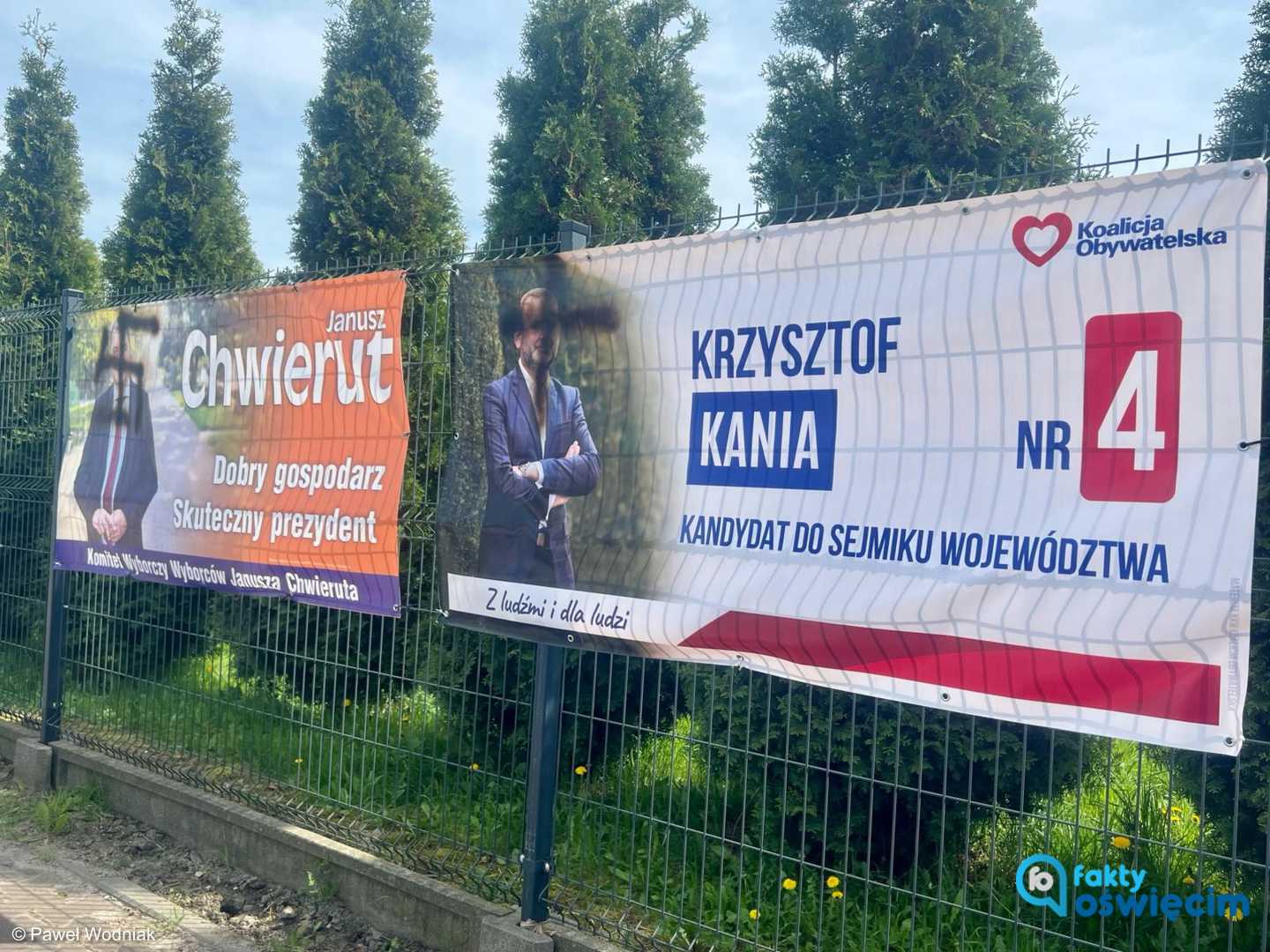 Zniszczone banery wyborcze