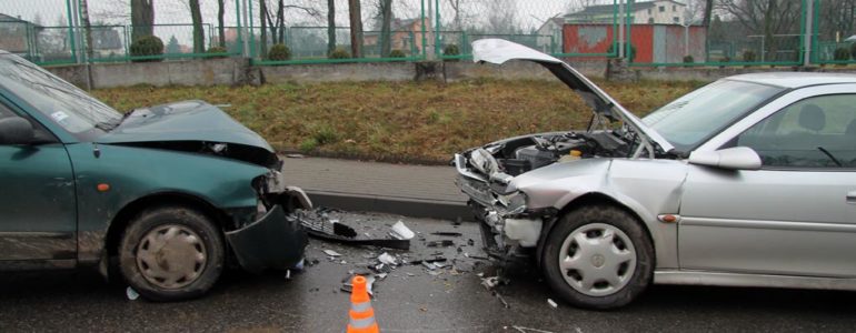 Czołówka w Jawiszowicach. Dwie osoby w szpitalu – FOTO