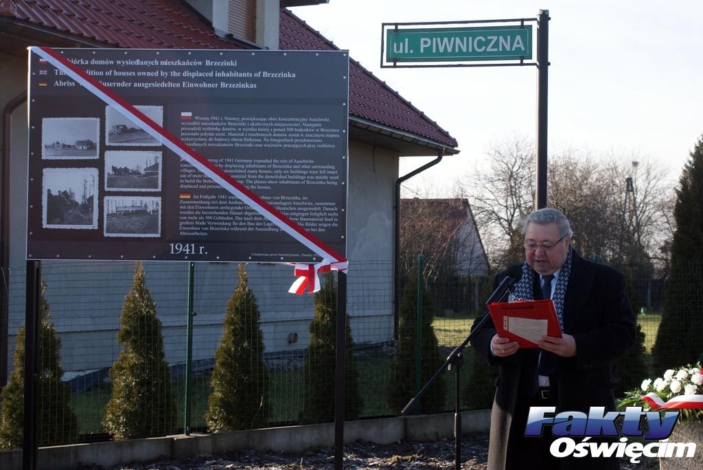 Brzezinka, wysiedlenia, tablica, domów