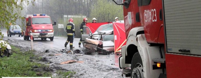 Zderzenie samochodów w Brzeszczach. Jedna osoba zginęła – FOTO