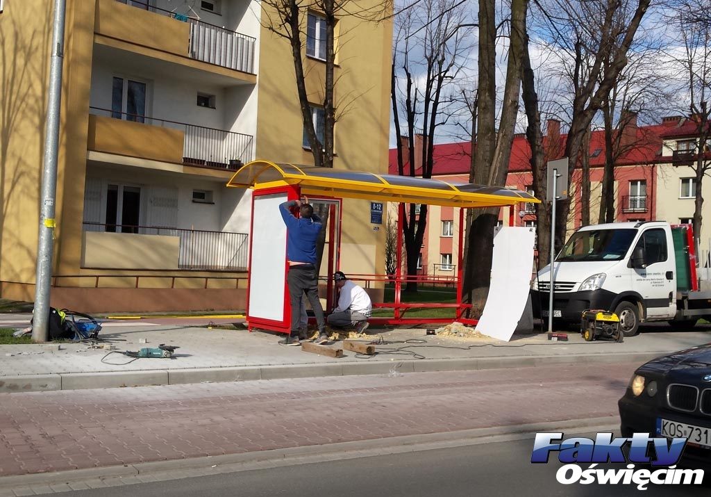 Oświęcim, policja, wandal, chuligan, niszczenie, policjanci