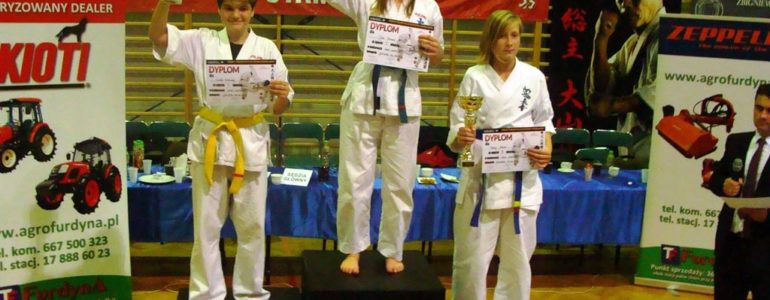 Julia Chmura mistrzynią oyama karate