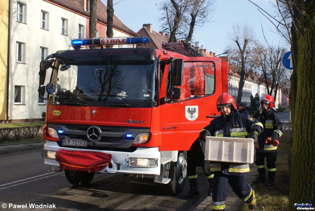 Kęty, Bulowice, straż, strażacy, sorbent, ropa, plama