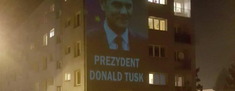 Donald Tusk z rzutnika