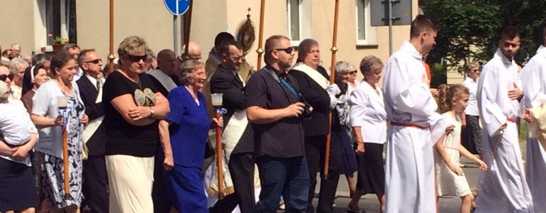 Procesje Bożego Ciała na naszych ulicach – FOTO