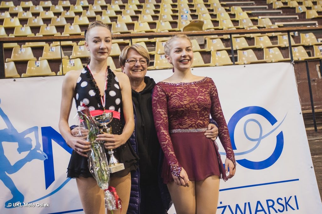 Dwa złote i jeden srebrny medal zdobyły łyżwiarki OUKŁ Molo Osiek podczas zawodów o VI Puchar imienia Krystyny Mydlarz.