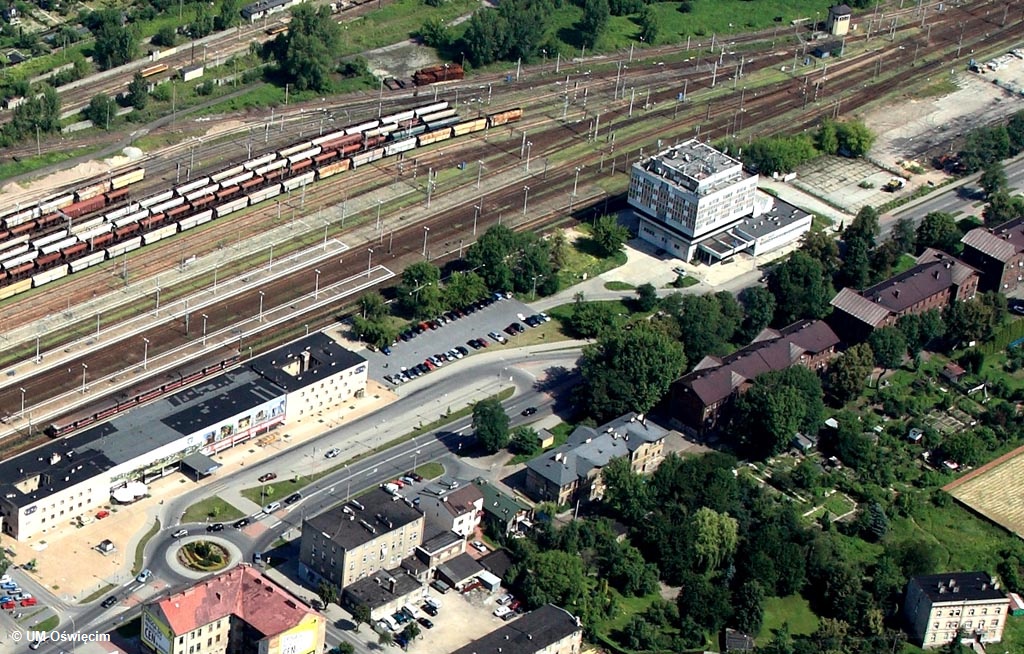 Straszący swoim widokiem hotel Glob w Oświęcimiu wkrótce zniknie z krajobrazu Oświęcimia. Miasto planuje rewitalizację obszaru przy dworcu kolejowym.