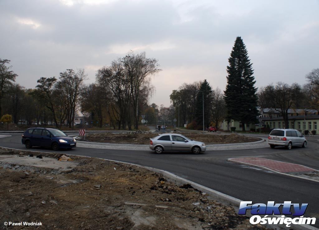 Jeszcze przed świętami Bożego Narodzenia budowana od wielu miesięcy obwodnica Oświęcimia może być przejezdna. Wykonawca podaje nawet datę - 21 grudnia.