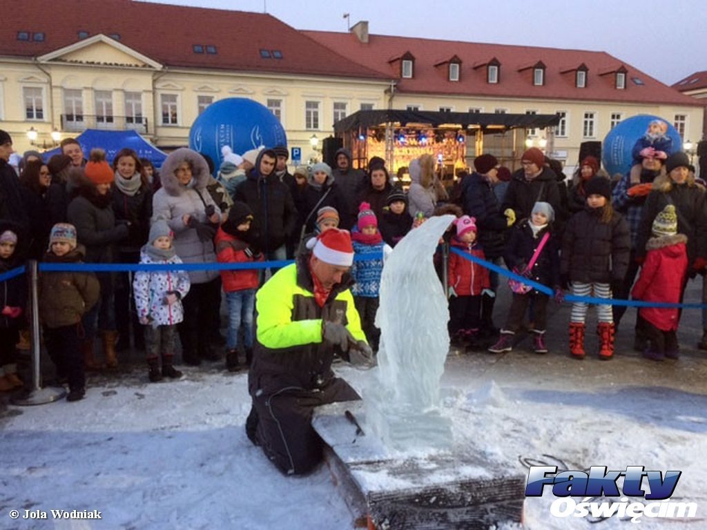 W weekend 16 i 17 grudnia zapraszamy na oświęcimski rynek na Jarmark Świąteczny. Podobnie jak w roku ubiegłym przygotowano wiele atrakcji.