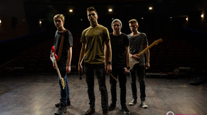 Bartosz Góralczyk, Marcin Jurecki, Robert Sikora i Marcin Makulec tworzą od 2016 roku grupę Deep Shadow. Brzeszczański kwartet gra głównie alternatywny rock, maja już zaplanowaną trasę.