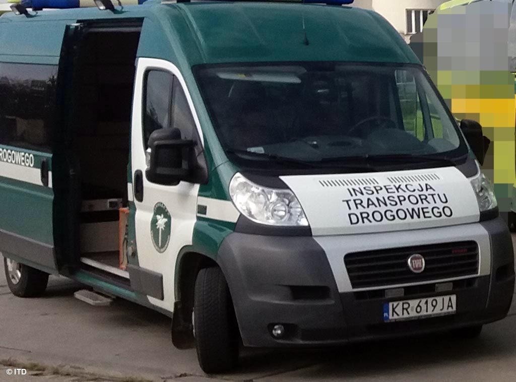 Funkcjonariusze Inspekcji Transportu Drogowego w Krakowie zatrzymali w Oświęcimiu busa. Kontrola może kosztować przewoźnika 10 tysięcy złotych.