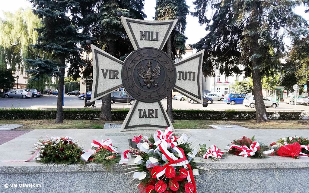 Blisko 50 tysięcy złotych oświęcimski magistrat wydał na renowację Grobu Nieznanego Żołnierza, który znajduje się na placu Tadeusza Kościuszki w Oświęcimiu.