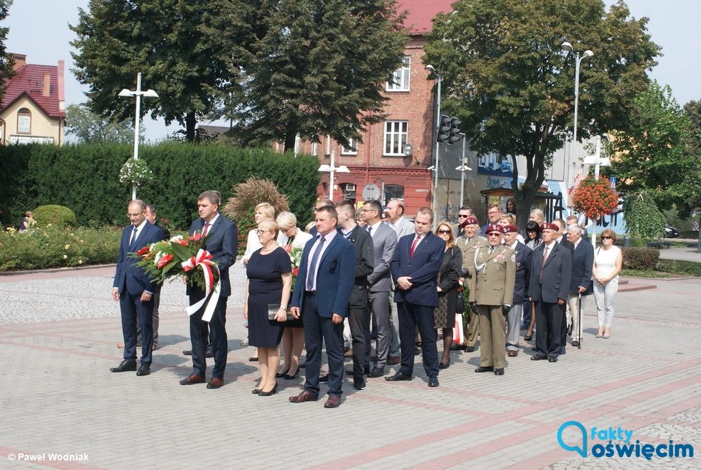 W 79. rocznicę wybuchu II wojny światowej w Oświęcimiu odbyły się dwie uroczystości. To pierwszy taki 1 września w mieście nad Sołą w wolnej Polsce.