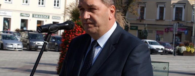 Komitet wyborczy Janusza Chwieruta komentuje pozew kontrkandydata