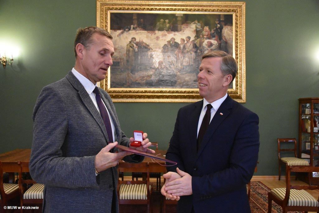 Starosta oświęcimski minionej kadencji, Zbigniew Starzec, został wicewojewodą małopolskim. Dzisiaj otrzymał nominację z rąk wojewody Piotra Ćwika.