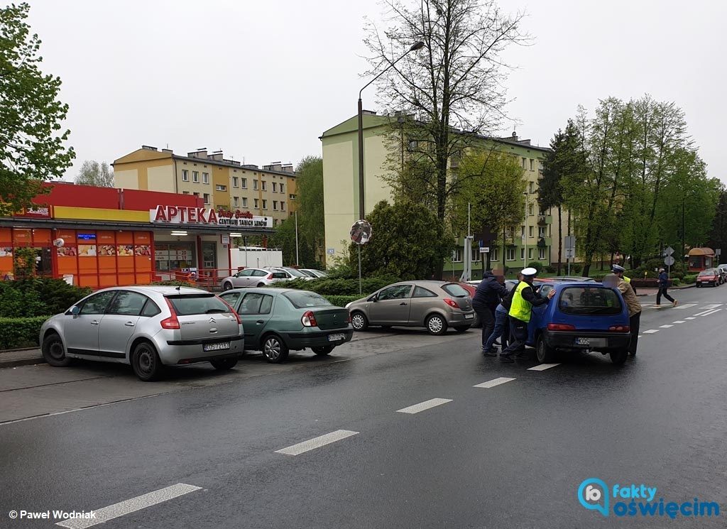 W Oświęcimiu późnym popołudniem doszło do kolejnej dzisiaj kolizji drogowej w powiecie oświęcimskim. W zderzeniu mercedesa i fiata nikt nie odniósł obrażeń.