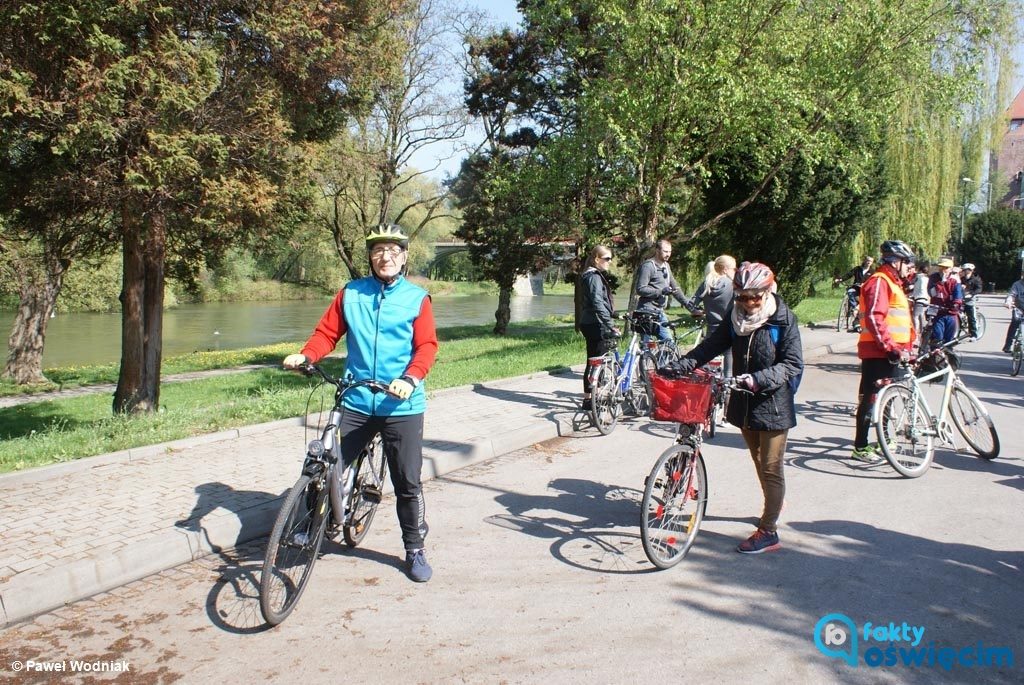 Dzisiaj Oświęcimskie Stowarzyszenie Miłośników Bezpiecznej Motoryzacji zaprasza na wycieczkę rowerową po drogach powiatu oświęcimskiego.