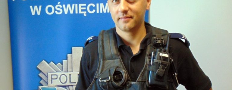 Wilczur wrócił do domu dzięki policjantowi