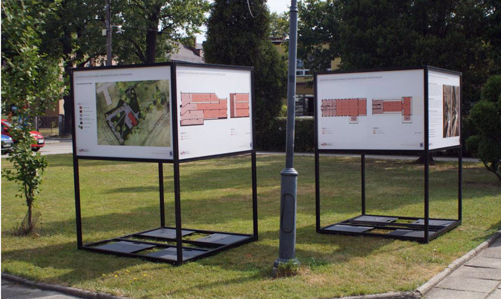 Do końca sierpnia przed Ośrodkiem Kultury w Brzeszczach można zobaczyć wystawę informującą o działalności Muzeum Pamięci Mieszkańców Ziemi Oświęcimskiej.