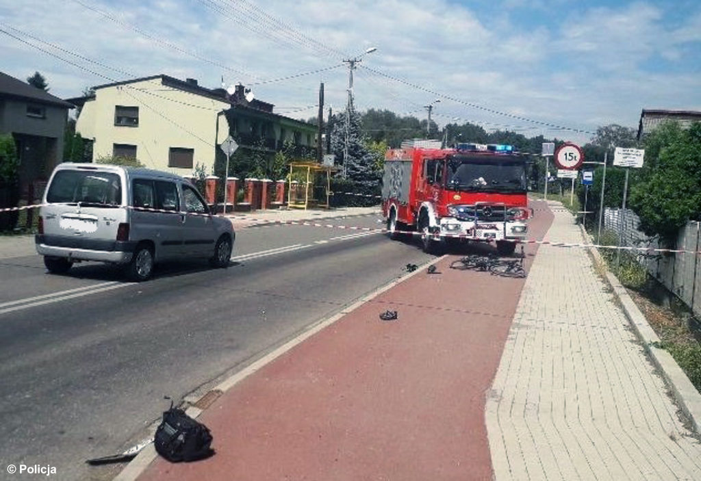 W Jawiszowicach na skrzyżowaniu ulic Bielskiej i Jedlina kierowca citroena potrącił rowerzystę. Policja ustala personalia cyklisty.