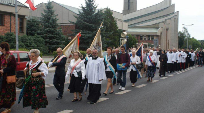 W środę 14 sierpnia ulicami Oświęcimia i Harmęż przejdą dwie procesje, które upamiętnią 78. rocznicę męczeńskiej śmierci św. Maksymiliana Marii  Kolbego.