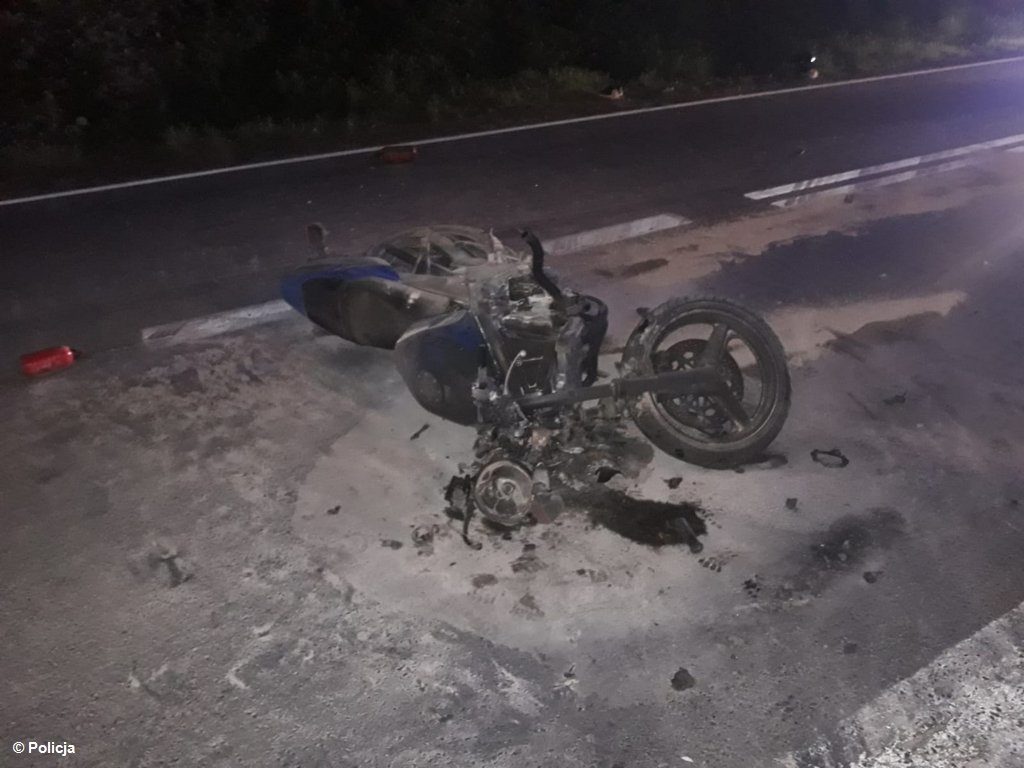Wczoraj wieczorem w Zatorze doszło do wypadku drogowego. Kierowca ciężarówki zajechał drogę motocyklowi. Kierowca jednośladu jest w poważnym stanie.