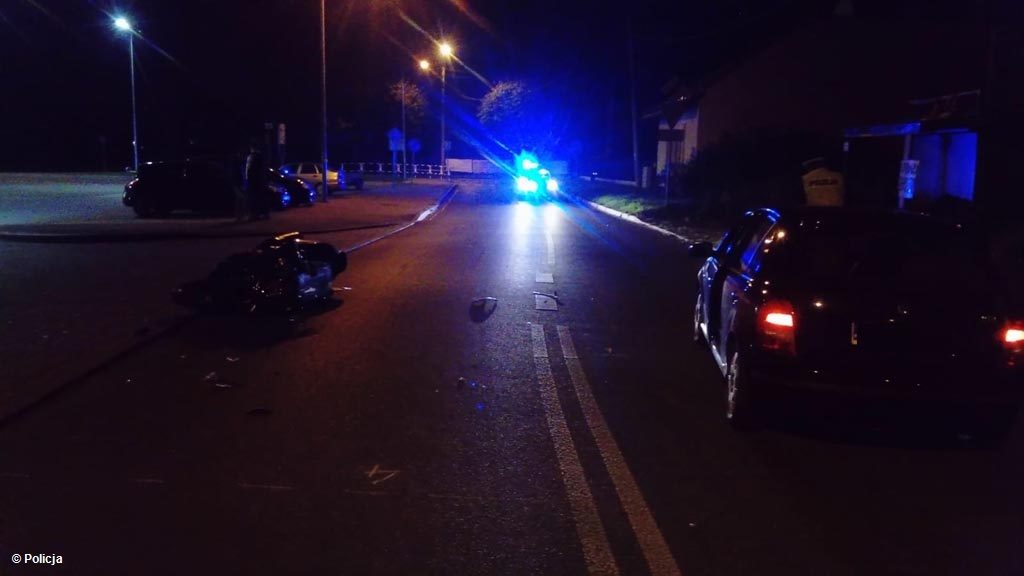 Policja odnotowała trzecie w ciągu trzech dni zderzenie podczas skrętu w lewo. Tym razem samochód osobowy w Kętach zajechał drogę motocykliście.