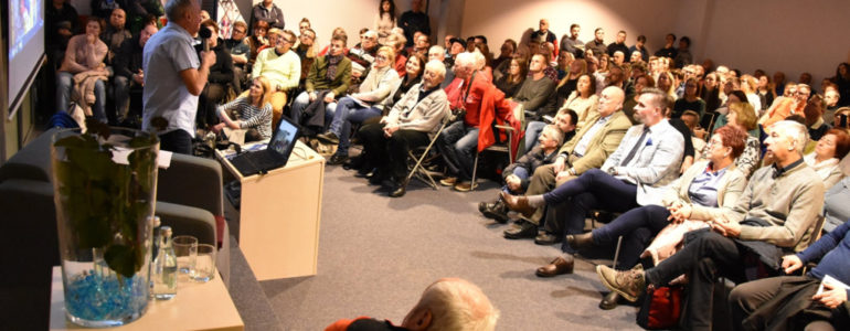 Krzysztof Wielicki i tłumy na spotkaniu w książnicy – FOTO