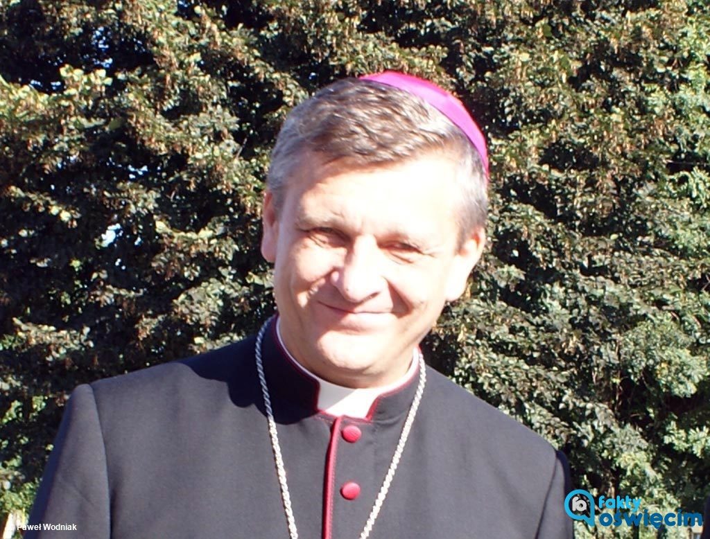 „Jesteśmy w bardzo trudnej sytuacji. Zostańmy w domach” - apeluje ksiądz Roman Pindel, biskup ordynariusz diecezji bielsko-żywieckiej.