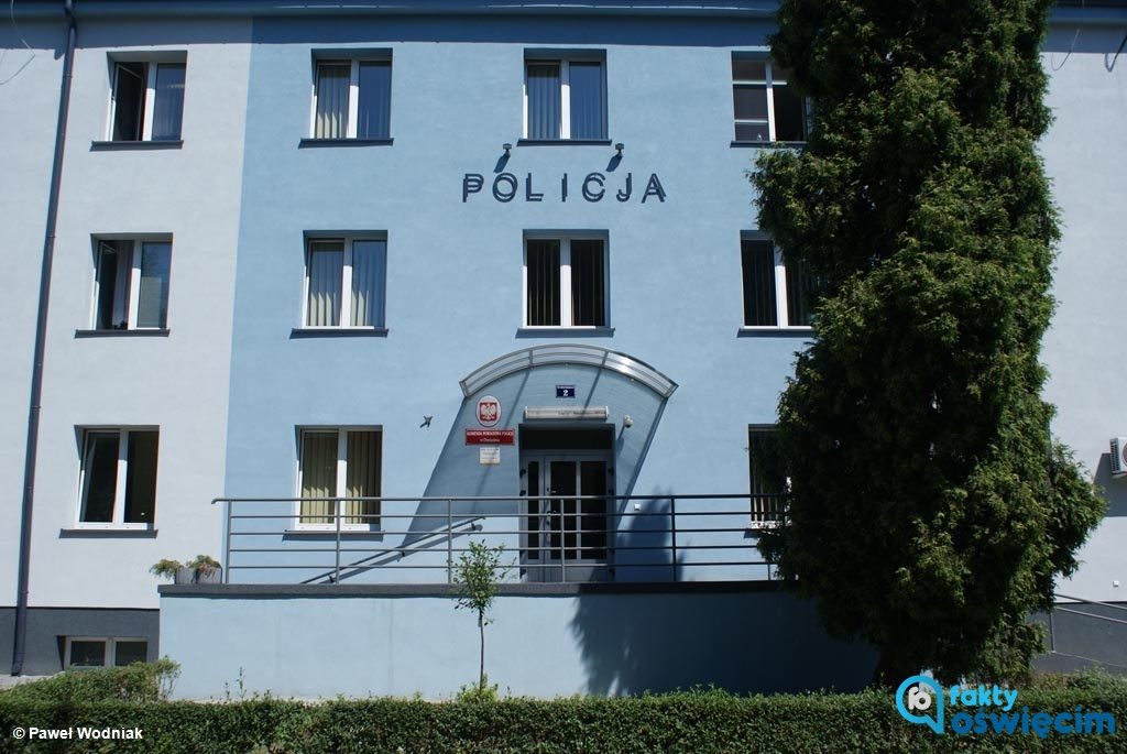 Pracownica cywilna z Komendy Powiatowej Policji w Oświęcimiu przebywa na kwarantannie. Koniecznością była dezynfekcja budynku.