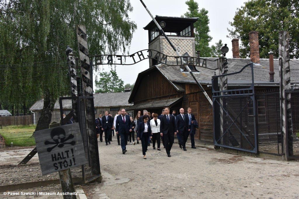 14 czerwca 1940 roku, dokładnie 80 lat temu, swoje zbrodnicze funkcjonowanie rozpoczął niemiecki nazistowski obóz koncentracyjny i zagłady Auschwitz.