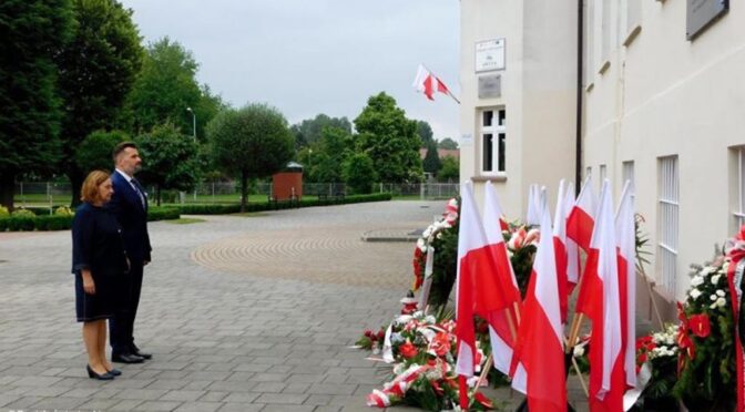 Radni PiS w Oświęcimiu i radzie powiatu pytają prezydenta miasta oraz starostę oświęcimskiego, gdzie byli podczas oficjalnych uroczystości 14 czerwca.