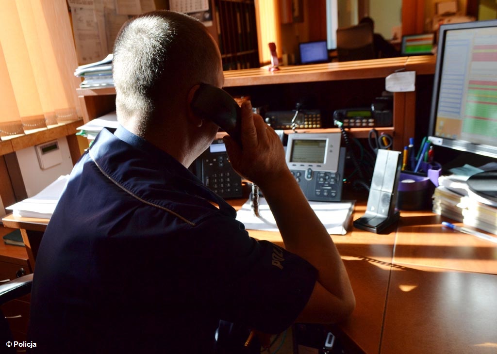 Nastąpiła zmiana numerów telefonów jednostek policji w całym kraju. Nowe telefony do komend, komisariatów i posterunków policji obowiązują od czwartku.