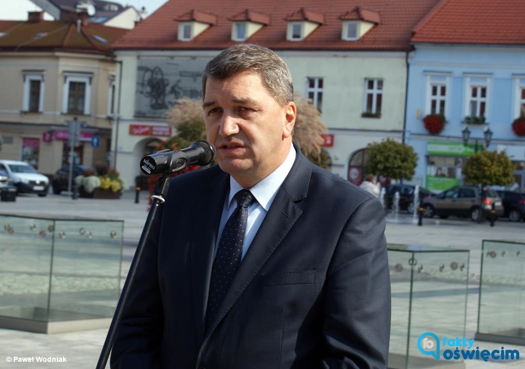 Rada Miasta Oświęcimia udzieliła Januszowi Chwierutowi, prezydentowi miasta, wotum zaufania i absolutorium z wykonania budżetu za 2019 rok.