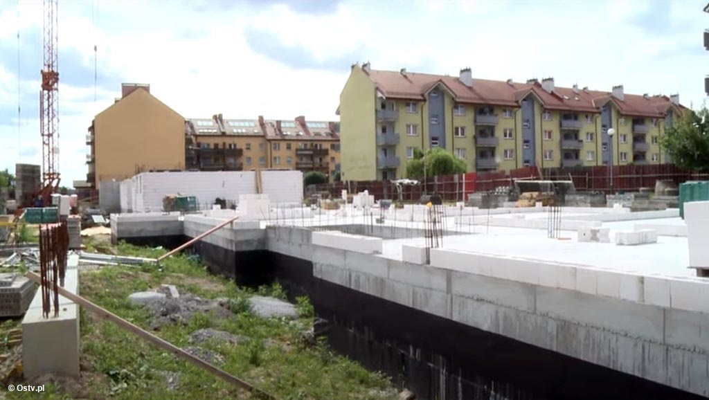 Najnowsze „Wieści z ratusza” pokazują rozwój budownictwa mieszkaniowego w mieście, a także mówią o wotum zaufania i absolutorium dla prezydenta miasta.